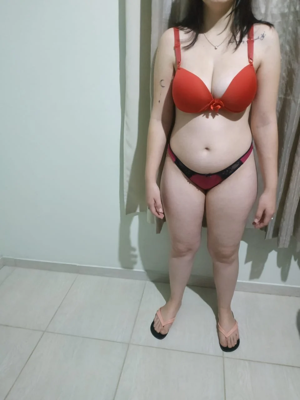Vadia gostosa muito peituda vazada pelo corno manso image 10