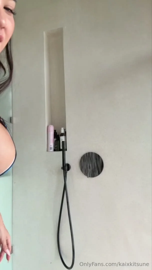 Shower foam wet body close up abg asian latina Big Tits college Baddie Amateur Teen leaked image 3
