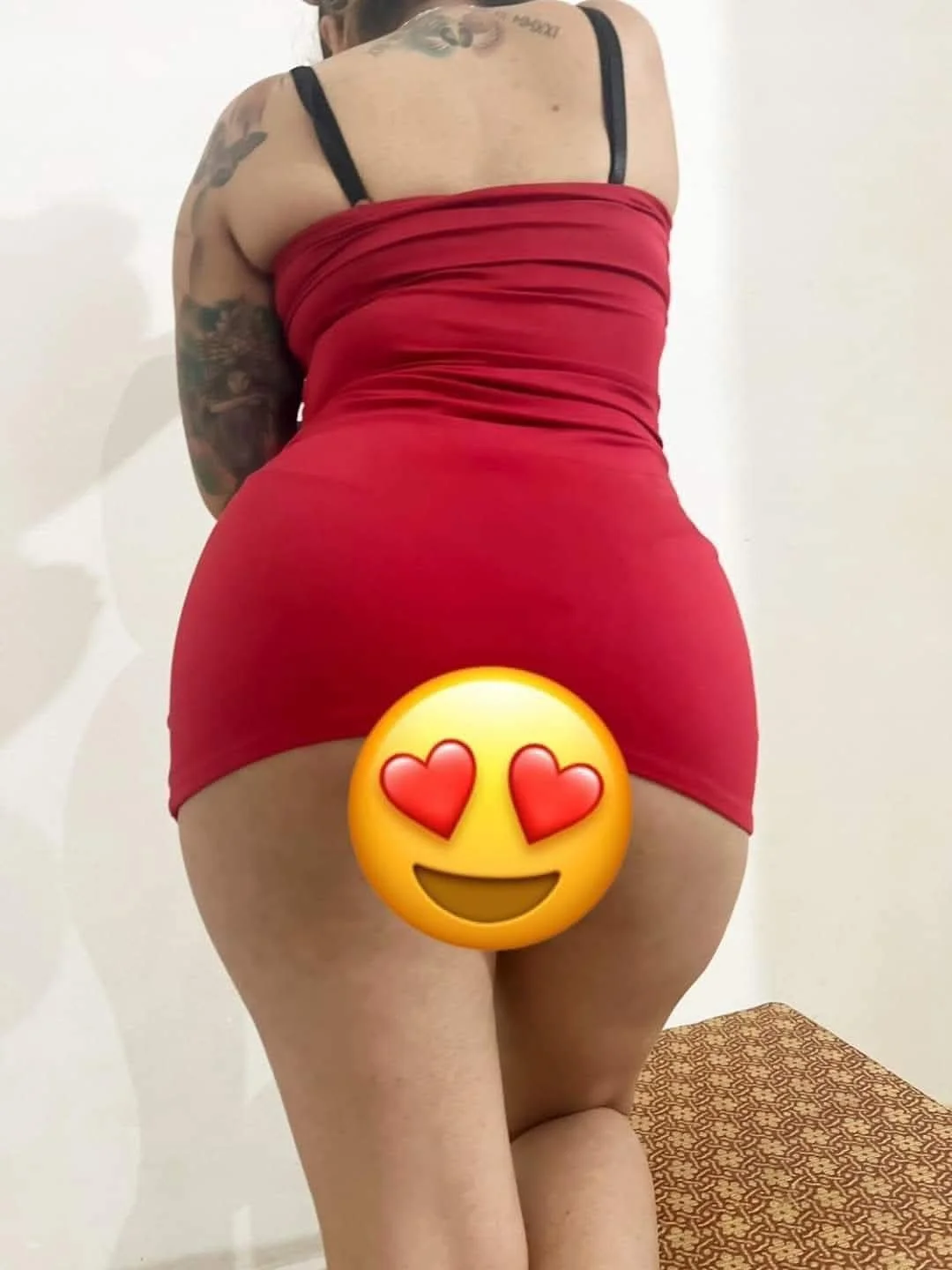Hot shorty image 7
