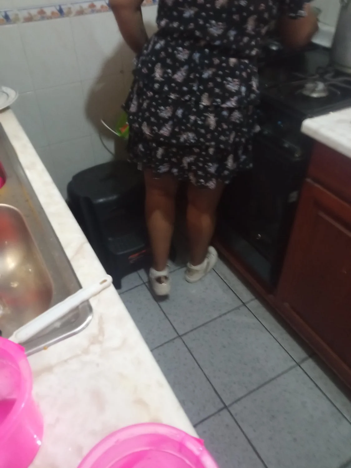 La perra culona y piernona de mi hermana image 13