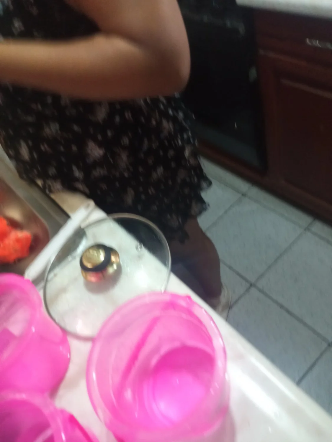 La perra culona y piernona de mi hermana image 14