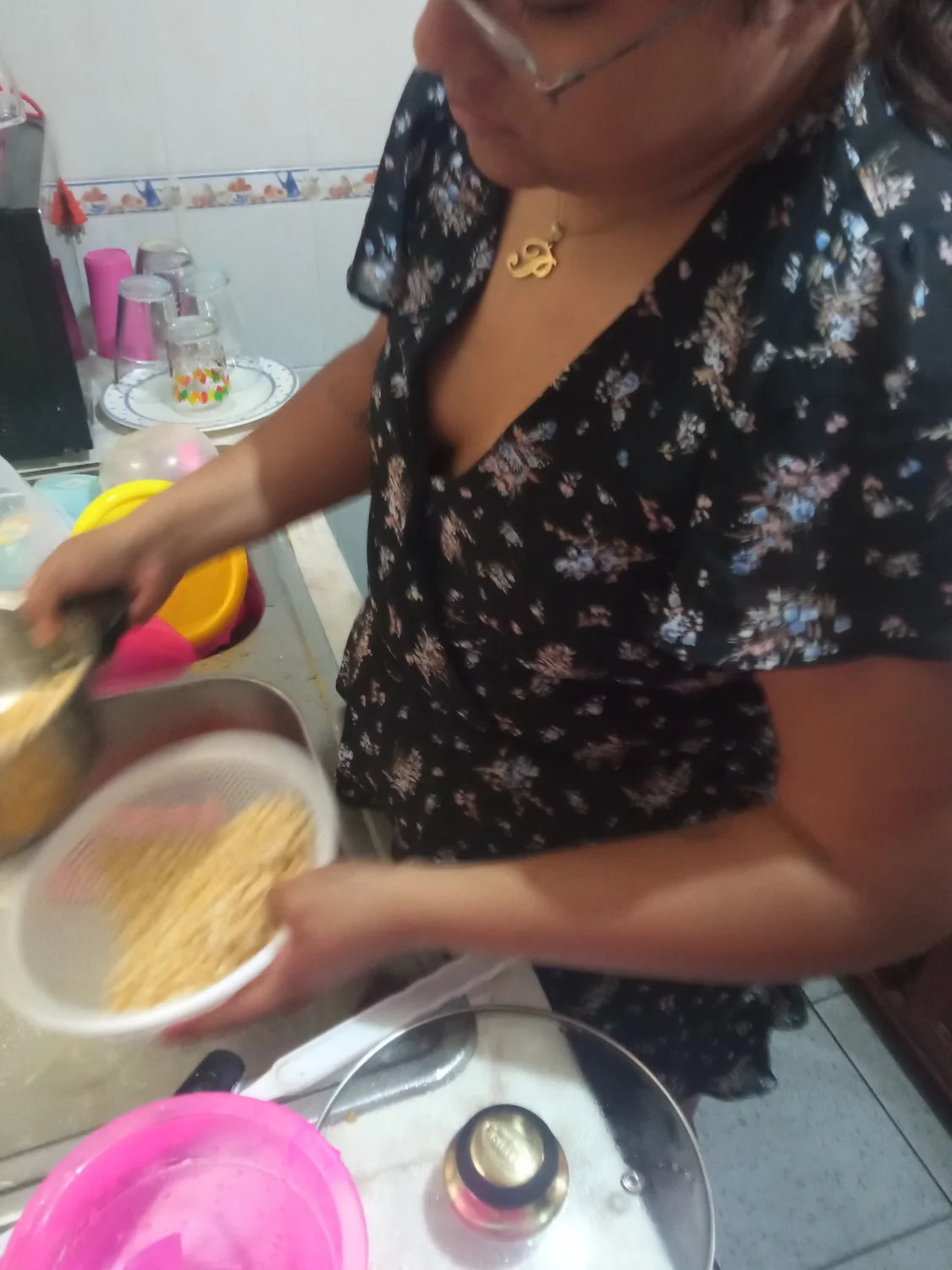 La perra culona y piernona de mi hermana image 20