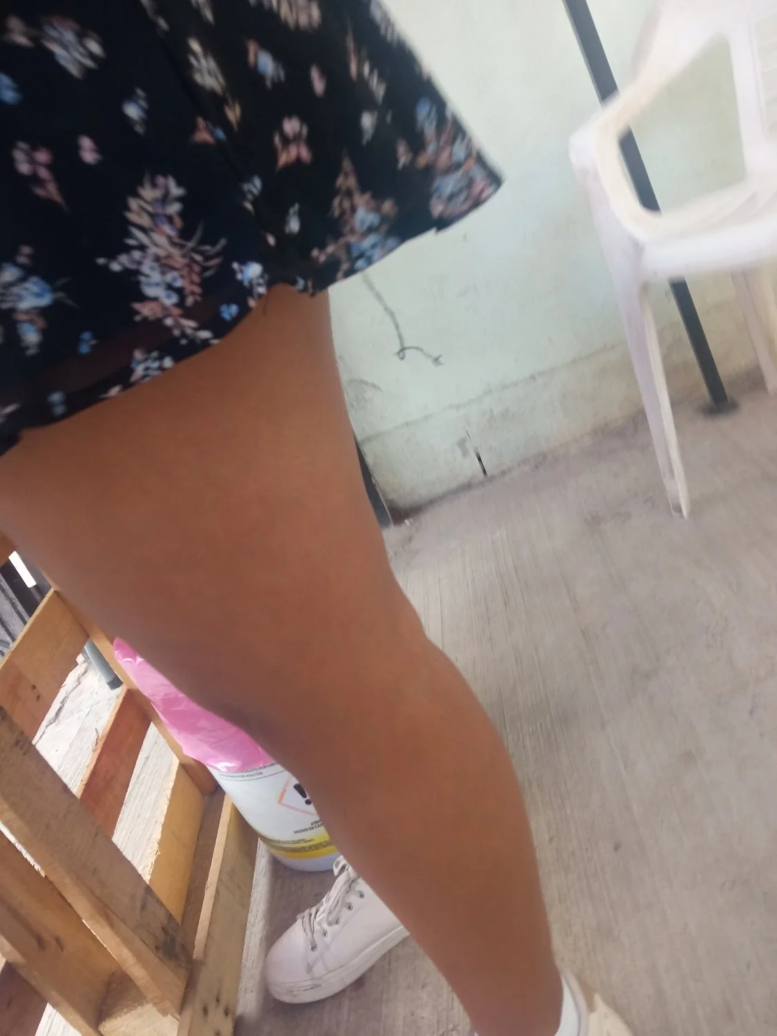 La perra culona y piernona de mi hermana image 9