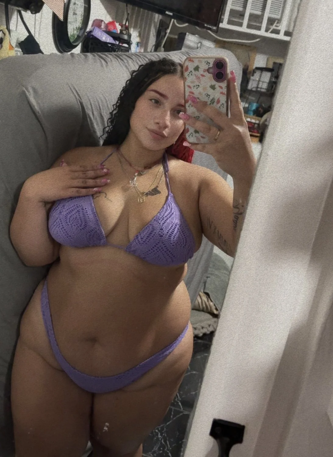 Thick Ass Walmart Latina image 2
