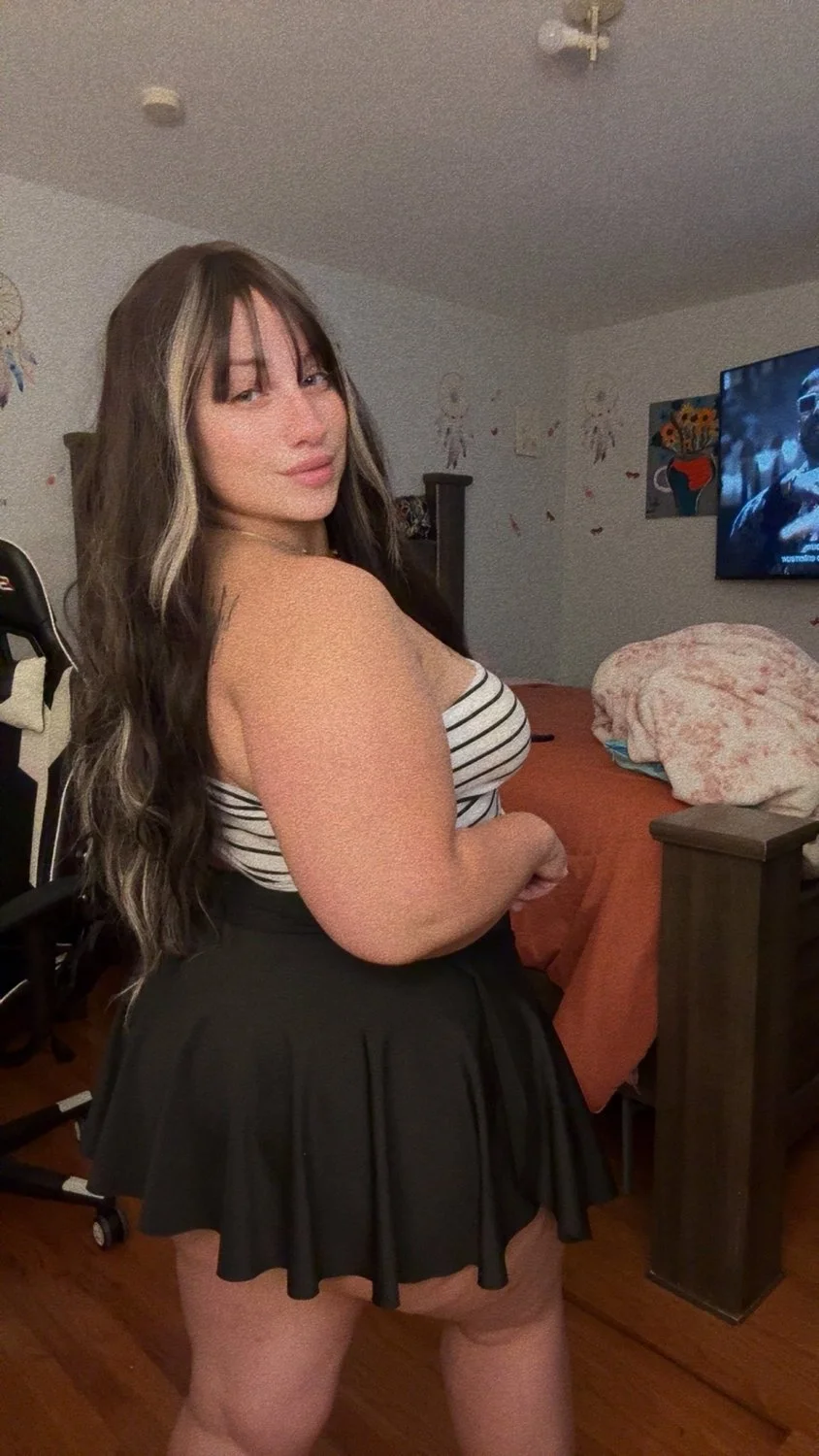 Thick Ass Walmart Latina image 9