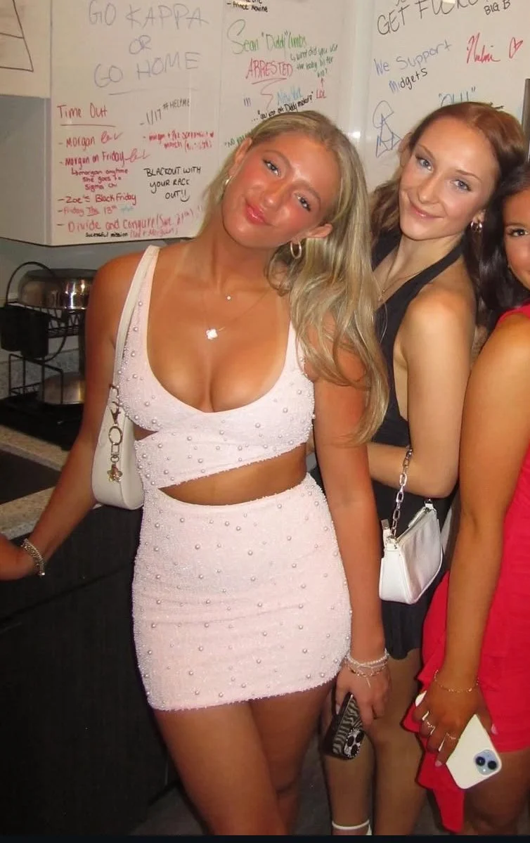 Insanely Sexy Sorority College girl Nicki image 4