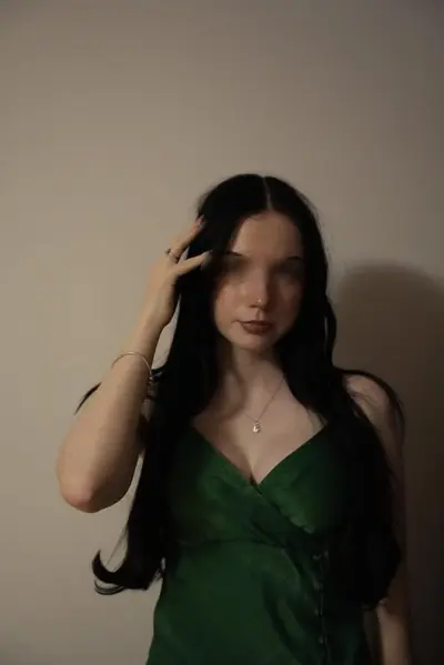 Everyday 1 Pic of my gf - DAY 12 cover image