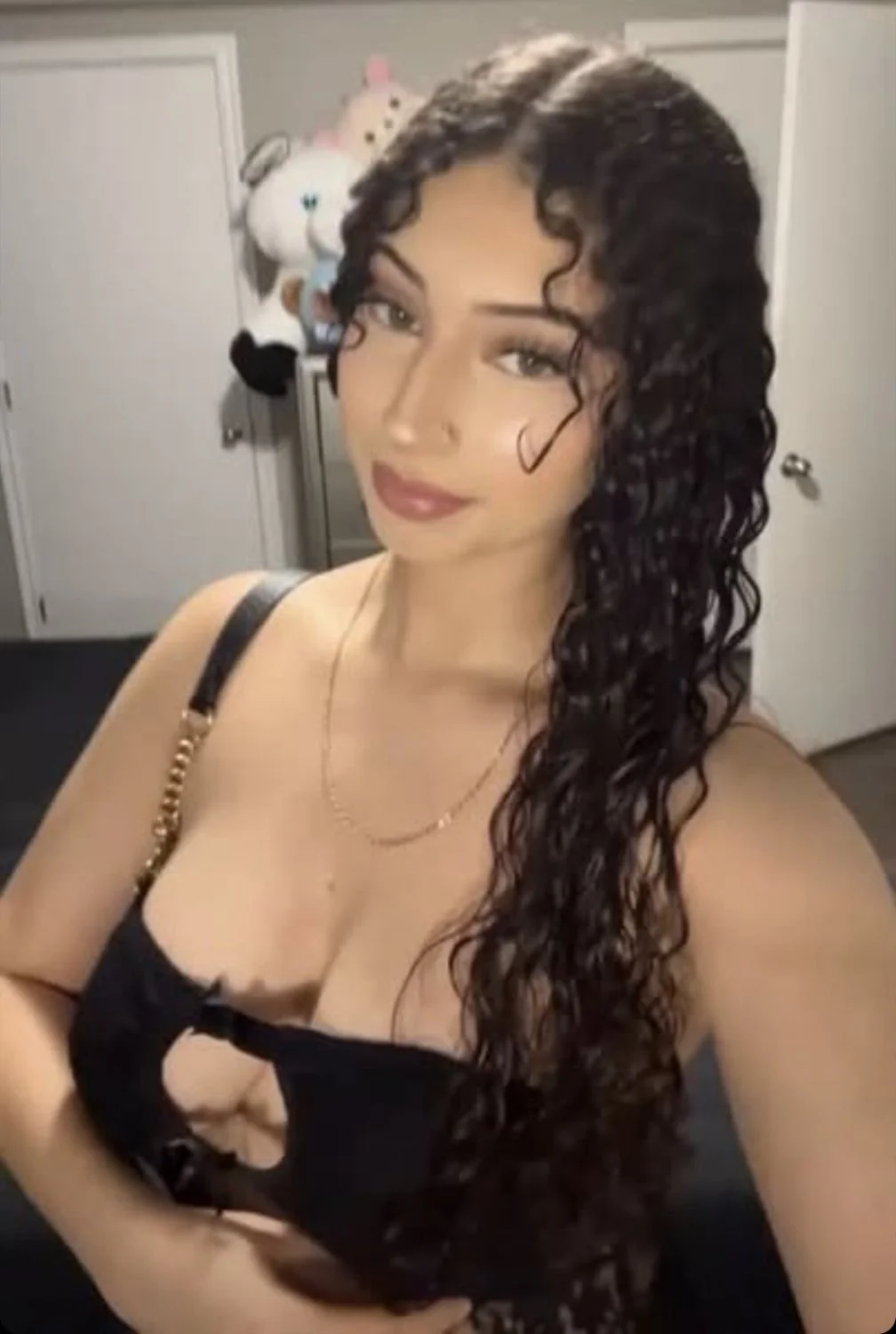 Thick Latina webslut image 3