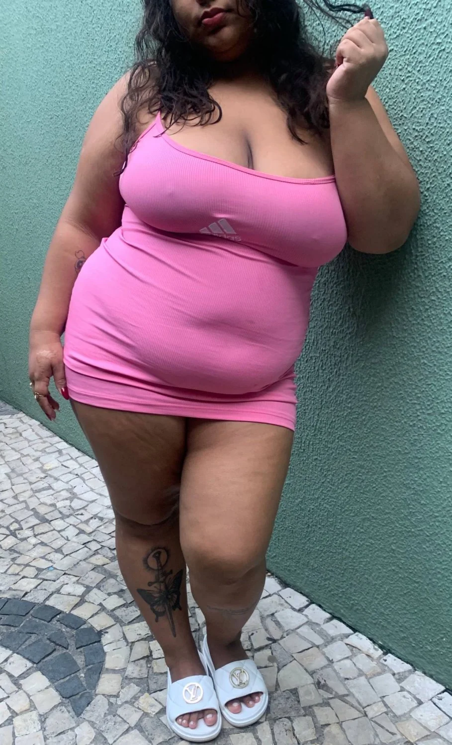 18 aninhos e está no cio image 8