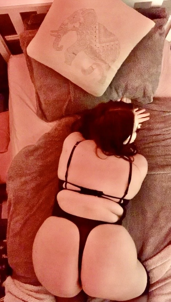 Curvy bad bitch image 1