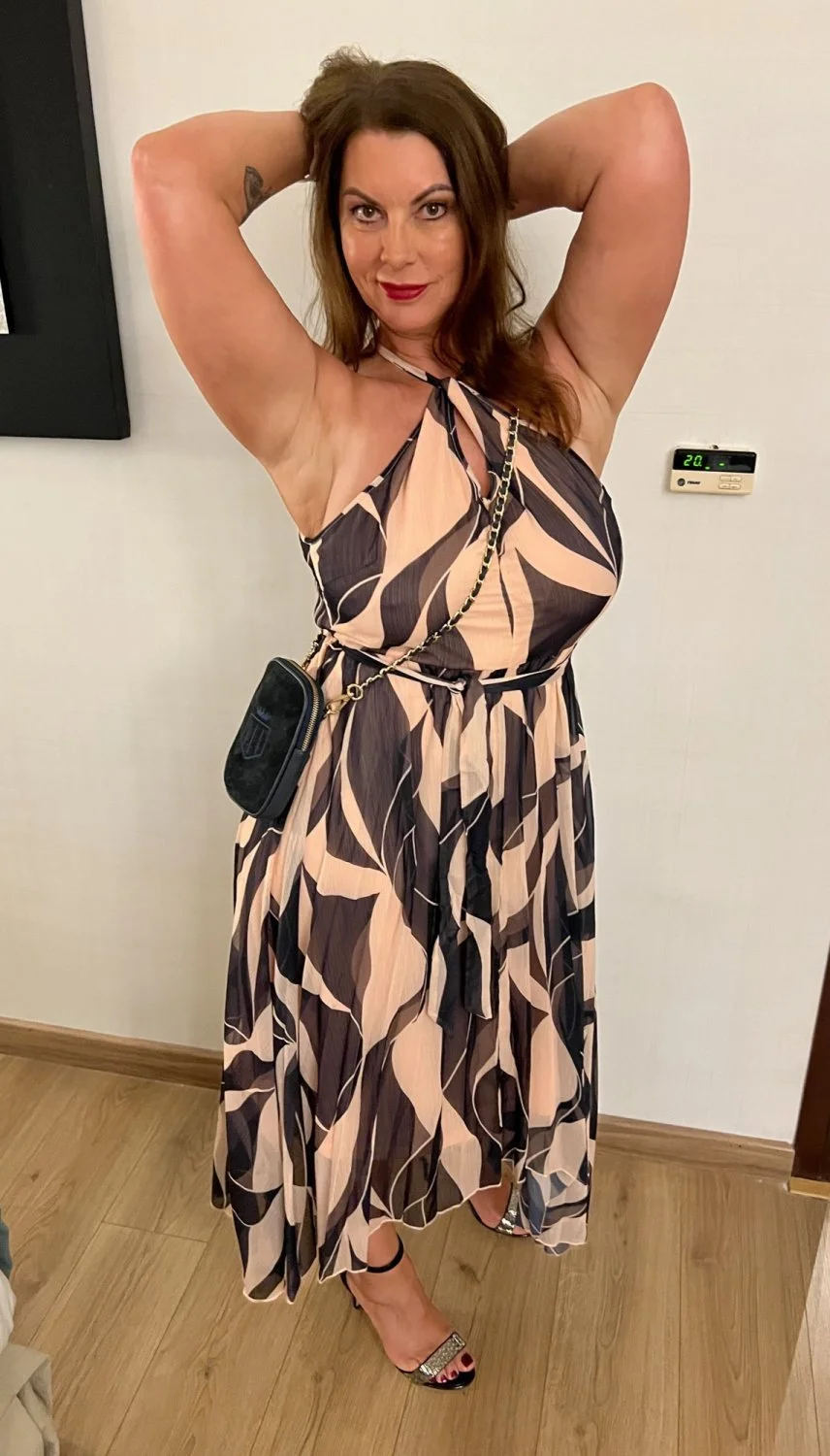 UK Milf image 2