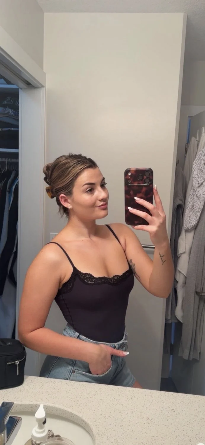 College babe Abi is goonbait main image