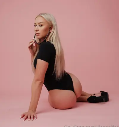 Hot Finnish slut JenniJanina 😍💦 cover image
