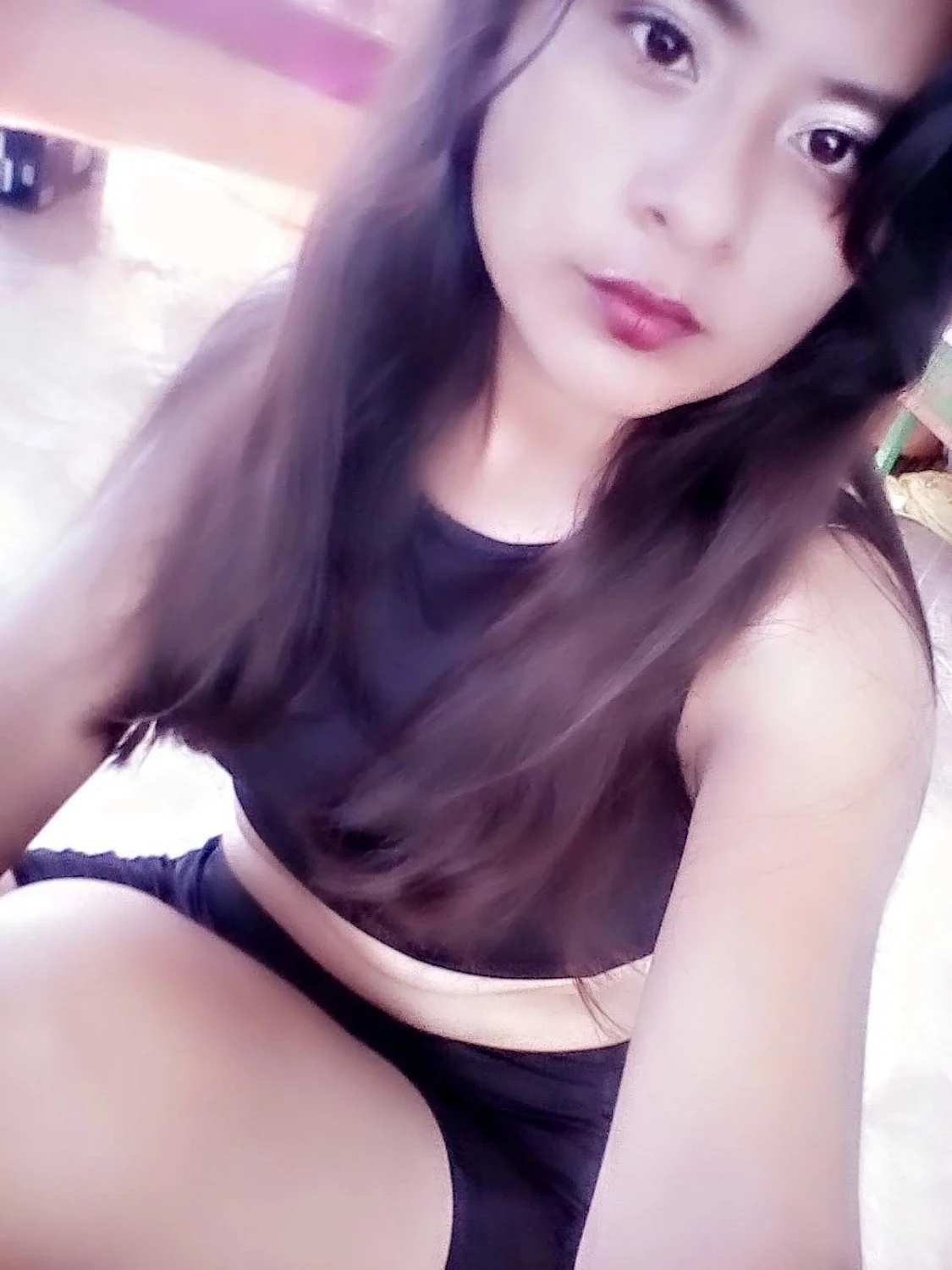 Novio pendejo entrega a su novia 🤤 image 2