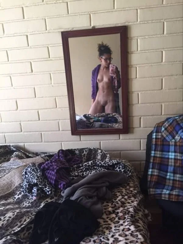Venezolana mamando image 6