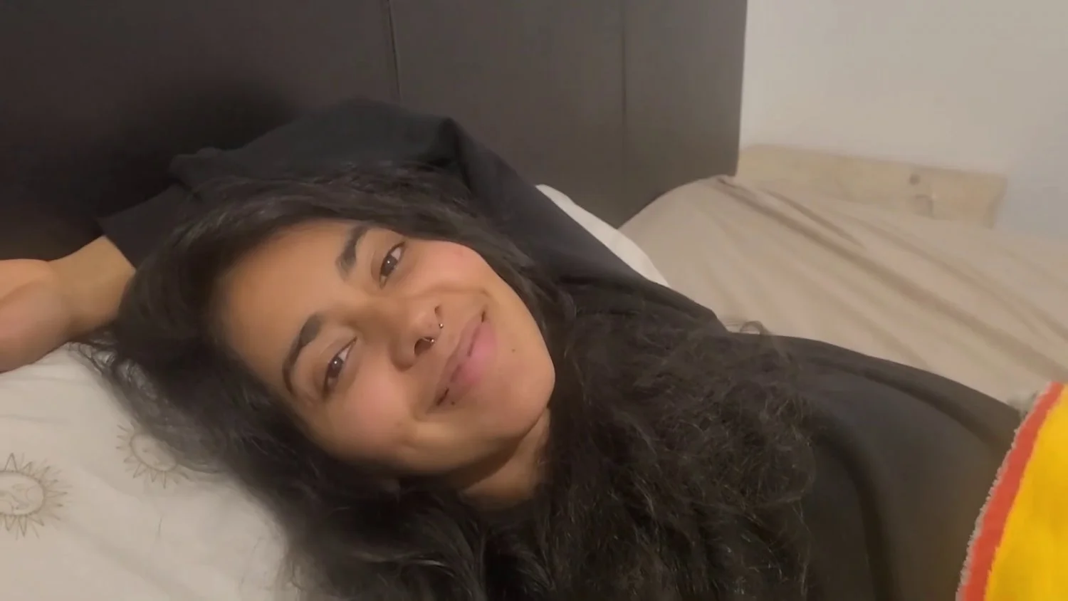 Gorgeous Indian Teen shows off her sex skills 😍 main image
