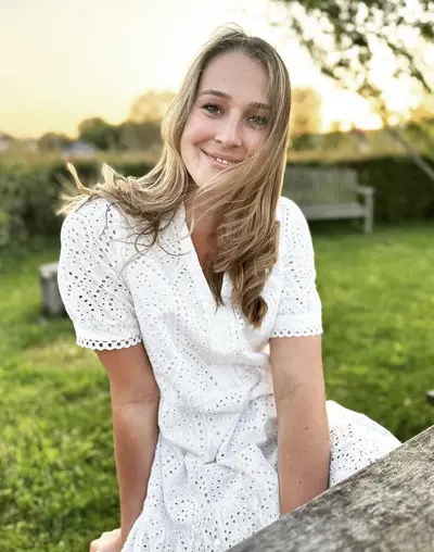 My sexy sister. Smash or pass? cover image