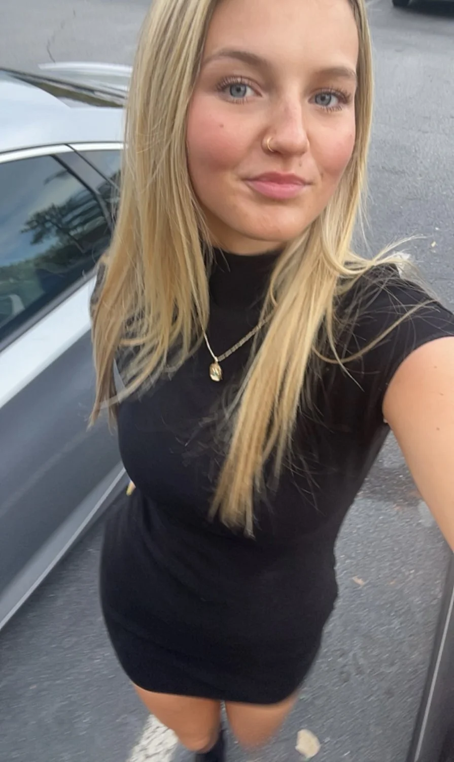 Hot UGA Freshman blonde babe teasing naughty mirror selfie image 10
