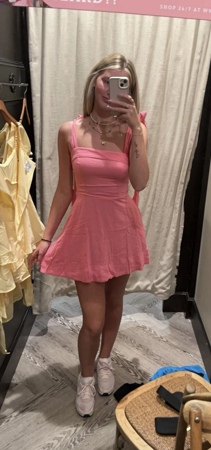 Hot UGA Freshman blonde babe teasing naughty mirror selfie image 11