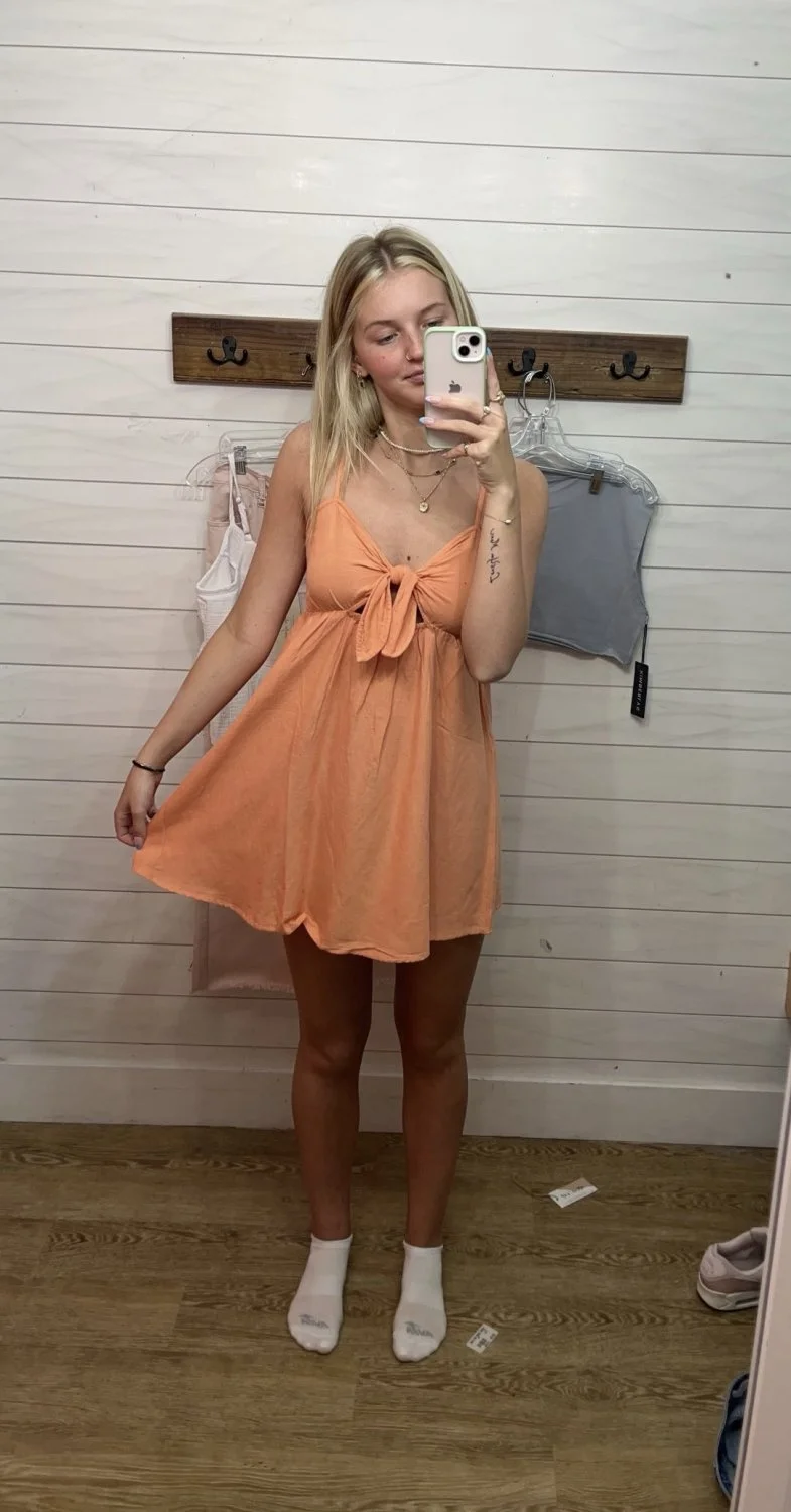 Hot UGA Freshman blonde babe teasing naughty mirror selfie image 2