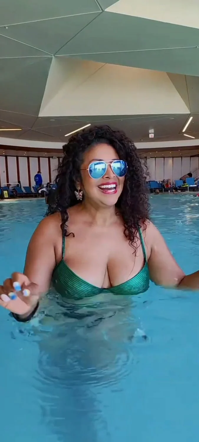 Milf latina ricas tetas image 4