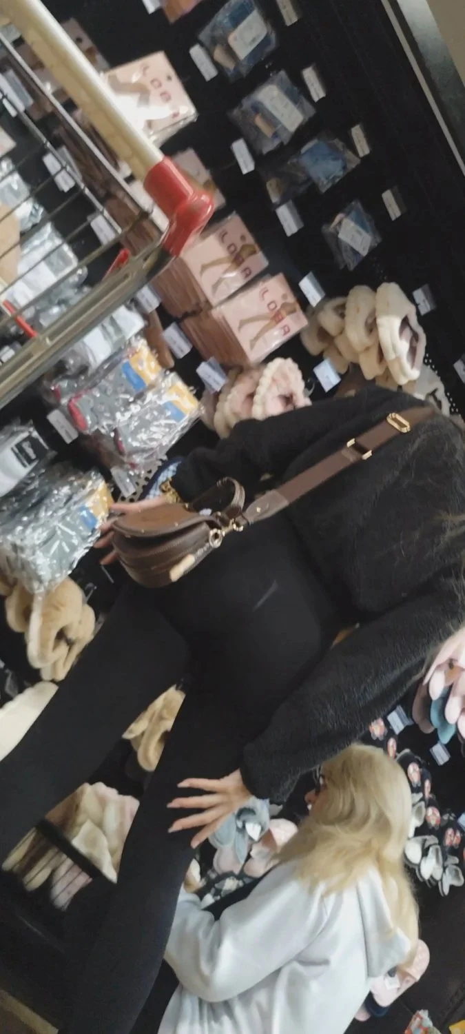 Ass in public 16 ( perfect milf ) image 25