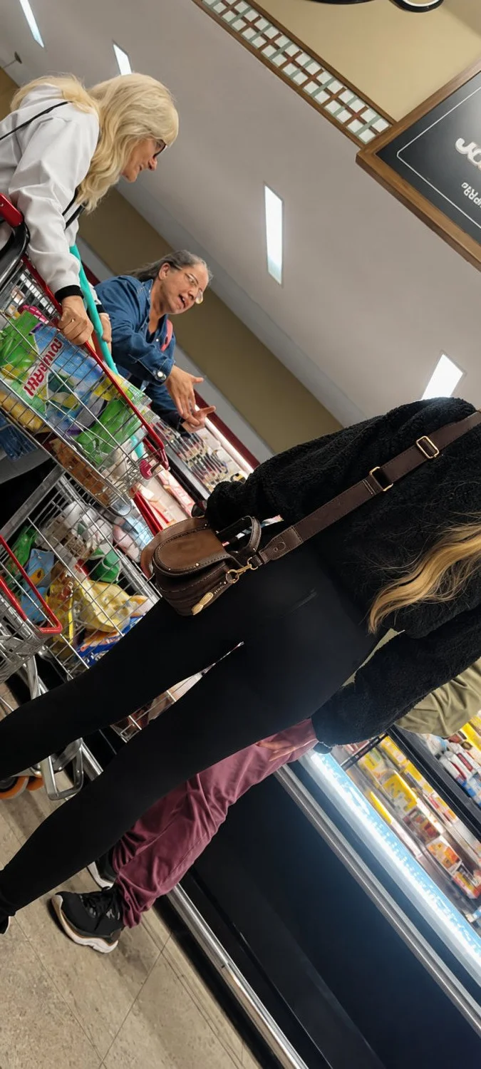 Ass in public 16 ( perfect milf ) image 4