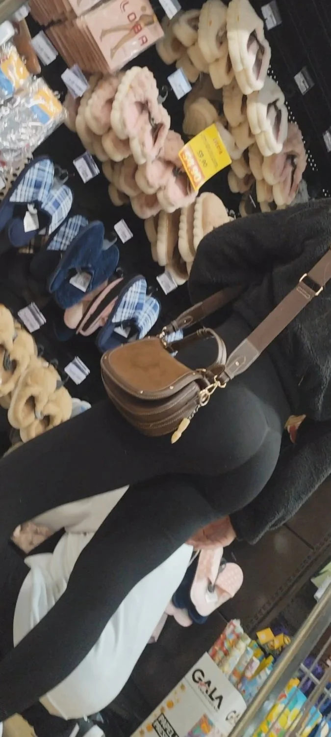 Ass in public 16 ( perfect milf ) image 9