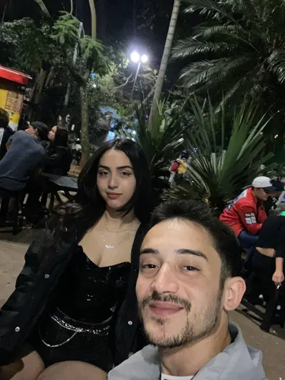 Peituda de silicone fez um ménage com os dois pirocudos. Video novo vazado erome cover image