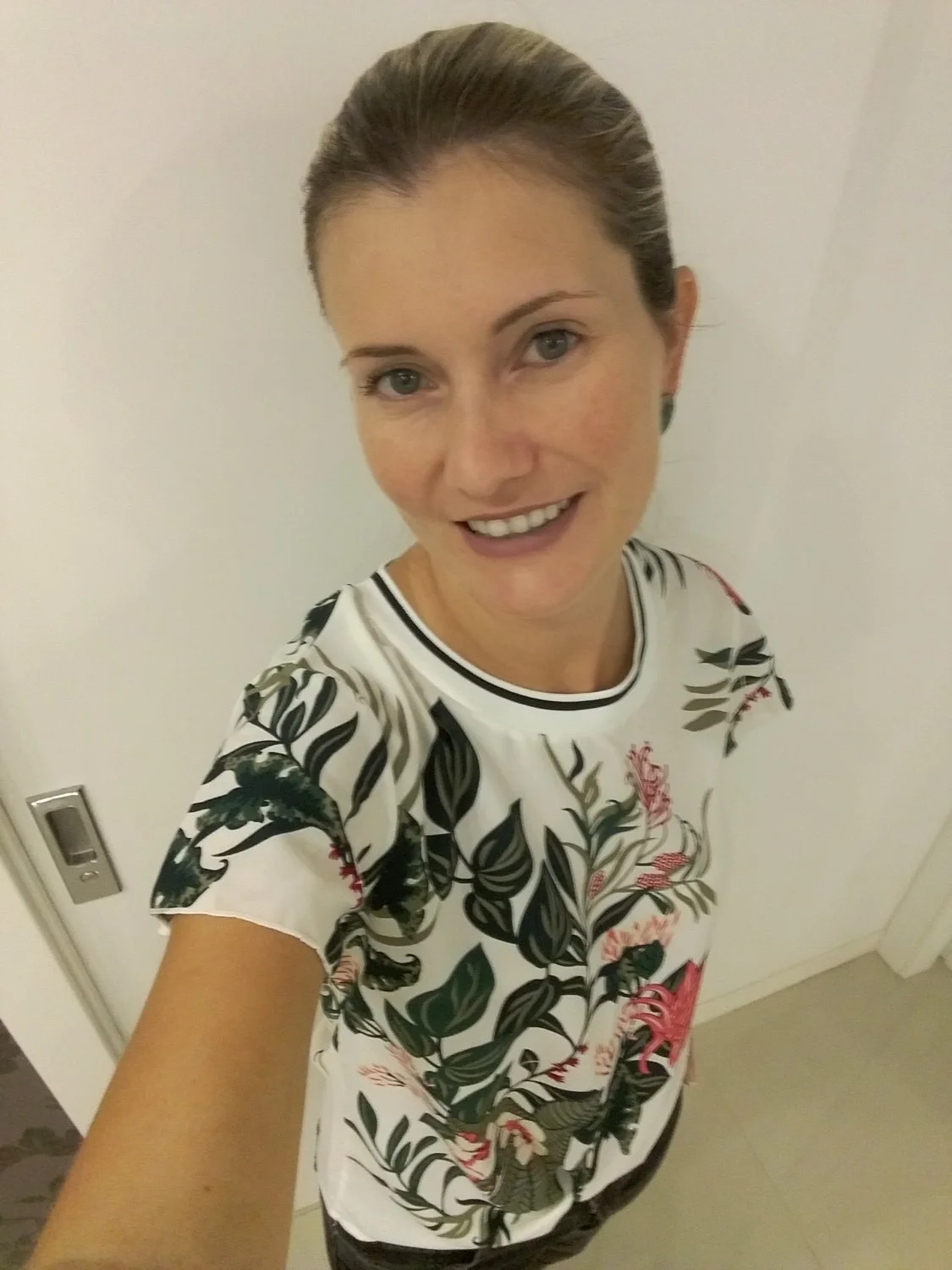 Blonde wife's life went viral on the internet. main image