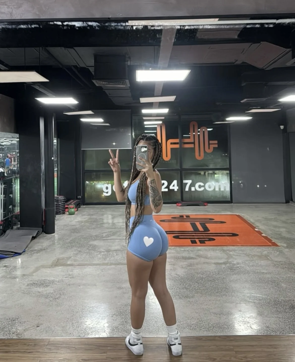 filipina influencer blowjob scandal before skyrocketing to fame krystal kate mana AKA siobe lim image 5