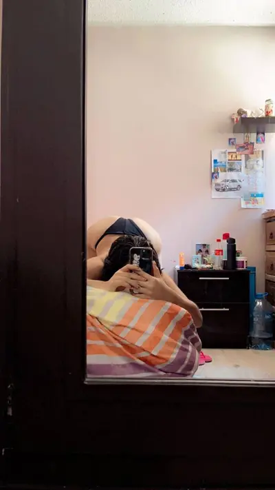 Lindo culo de putita de cdmx, miranda, 19 años cover image