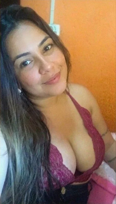 Universitária novinha peituda vazada gordelicia peitos balançando main image