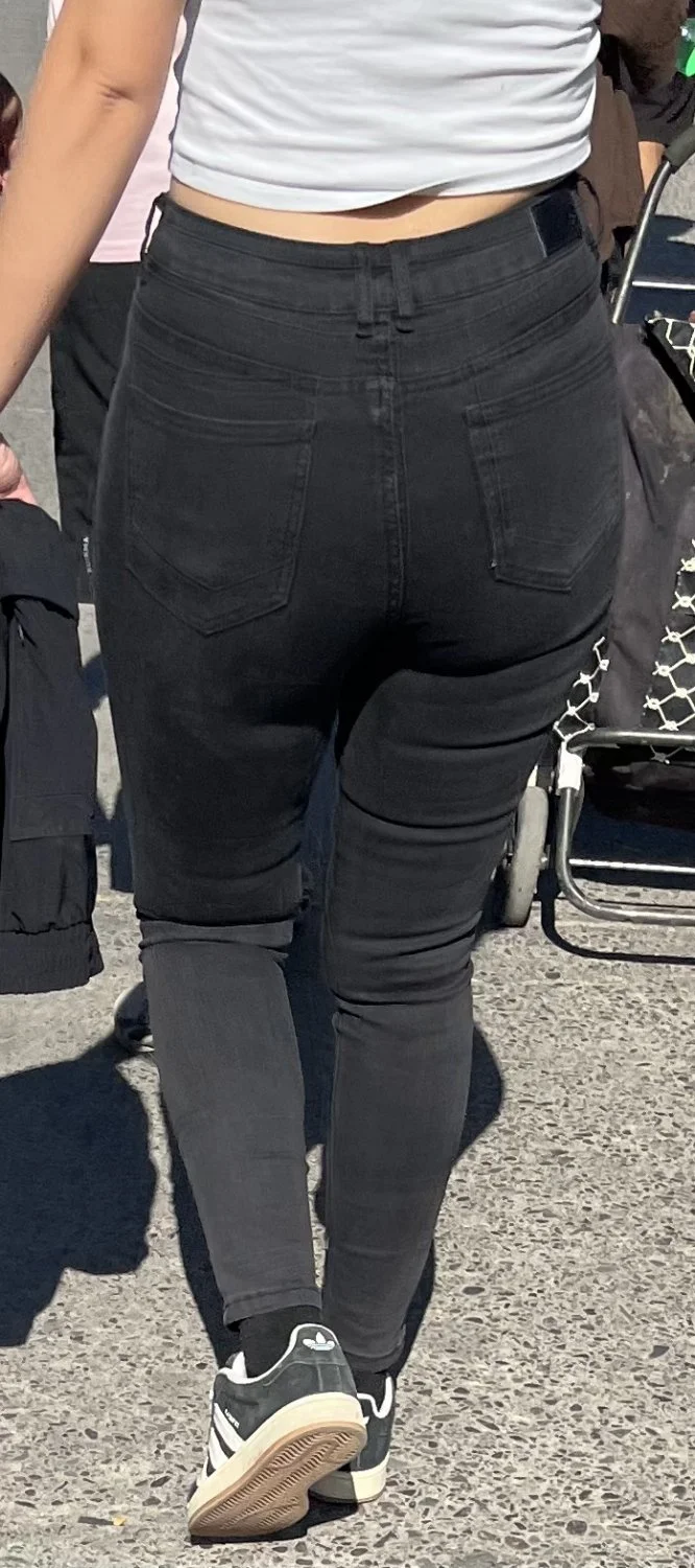 Juicy Ass image 6
