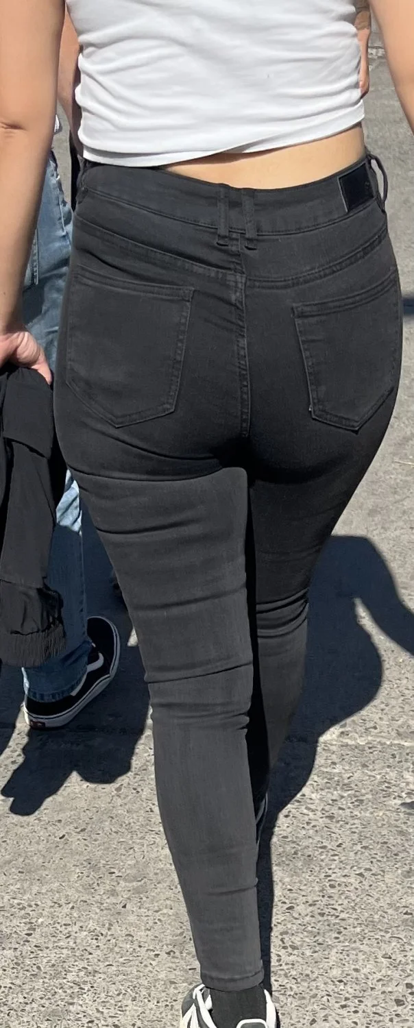 Juicy Ass image 9