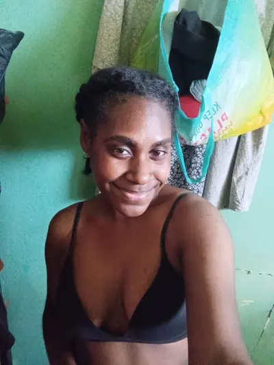 She like taking selfies🇵🇬 cover image