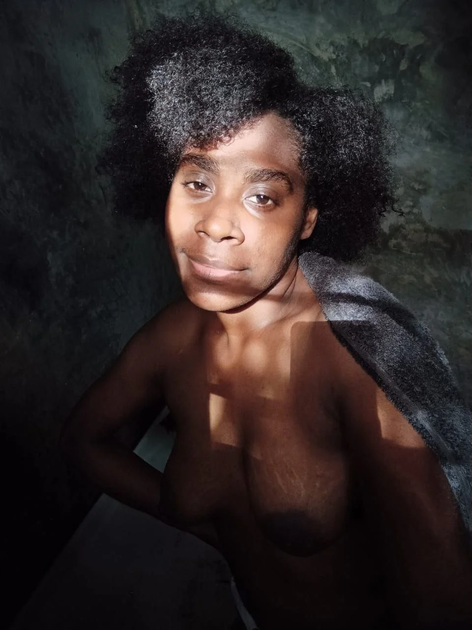 She like taking selfies🇵🇬 image 46