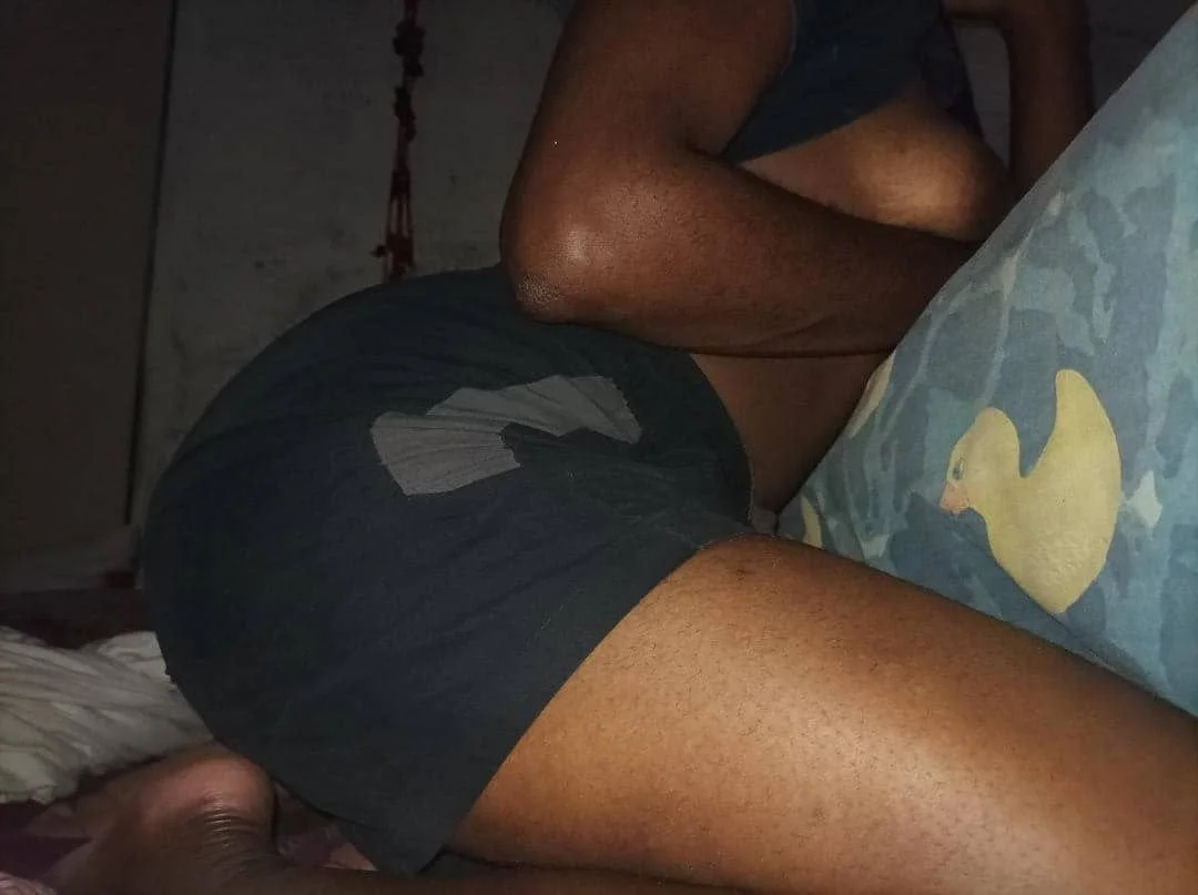 She like taking selfies🇵🇬 image 5
