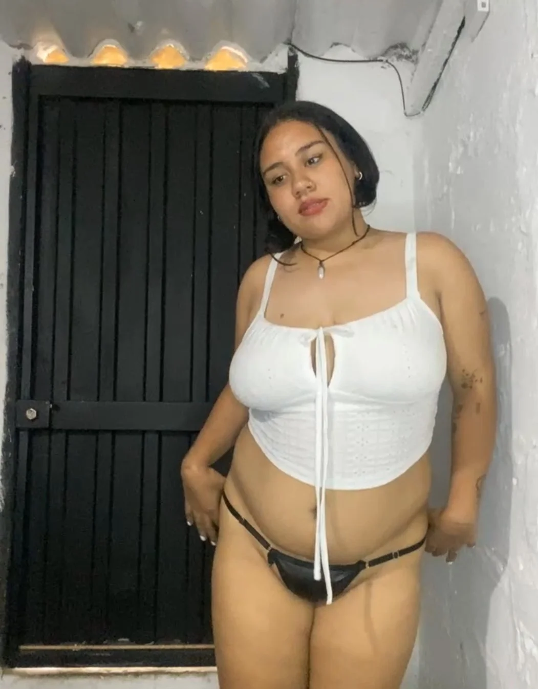 Gordita colombiana con enormes tetas image 11