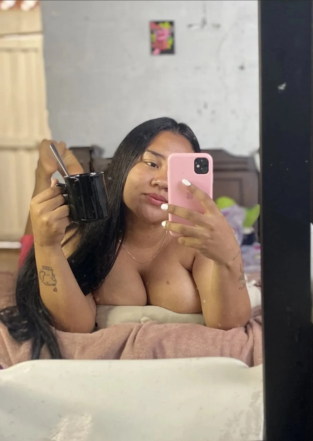 Gordita colombiana con enormes tetas image 24
