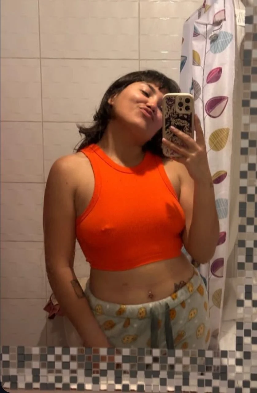 Chilena rica gym , le encanta mostrar a la maraca smartfit image 3
