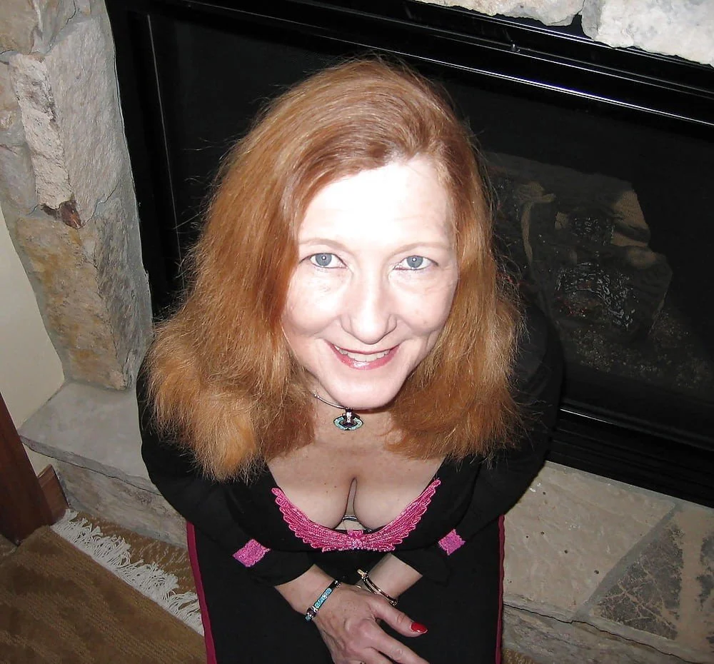 Sexy redhead mature (name????) image 17