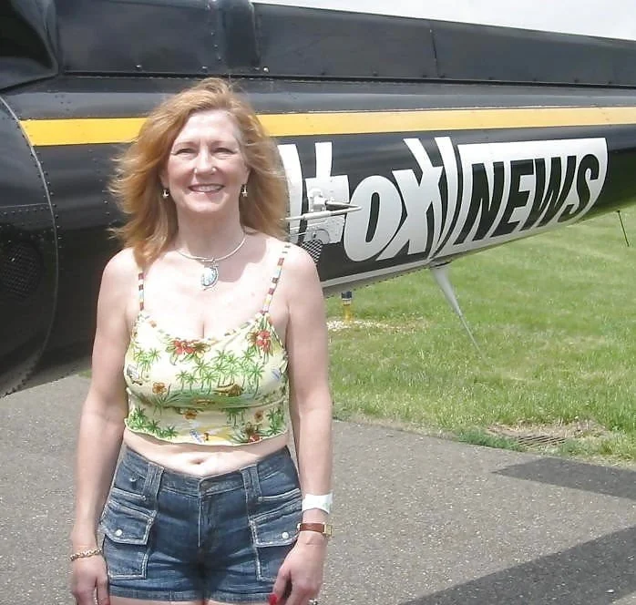 Sexy redhead mature (name????) image 24