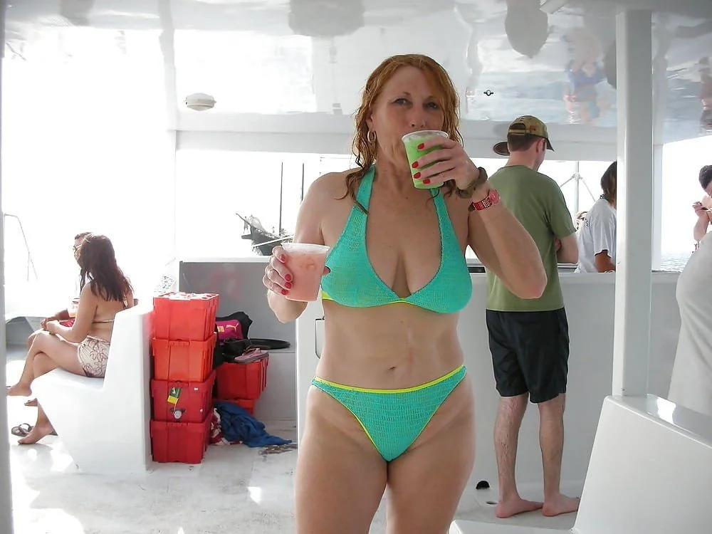 Sexy redhead mature (name????) image 38