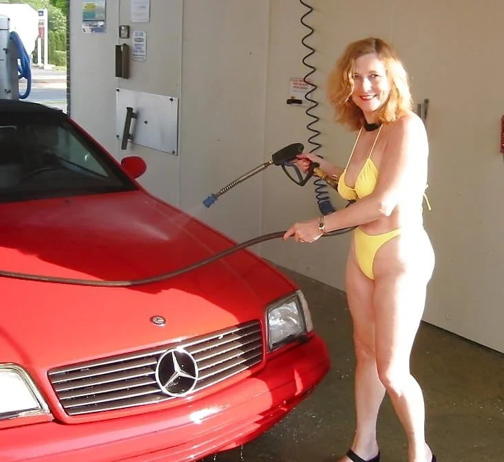 Sexy redhead mature (name????) image 49