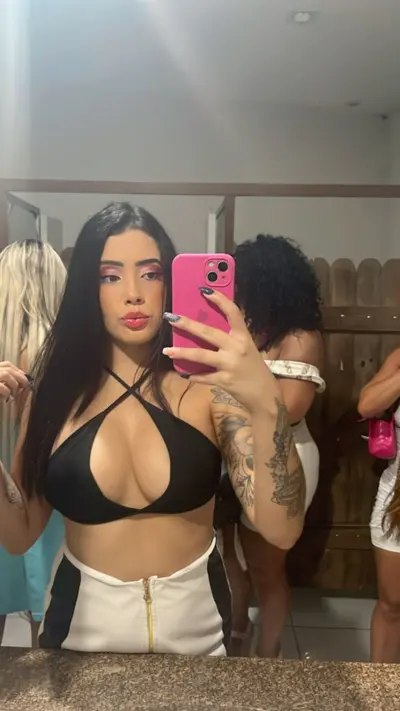 Aline privacy rebolando de shortinho cover image