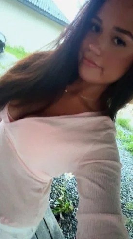 Cheating Philippina Girlfriend Name Synniva… REVENGE POST main image