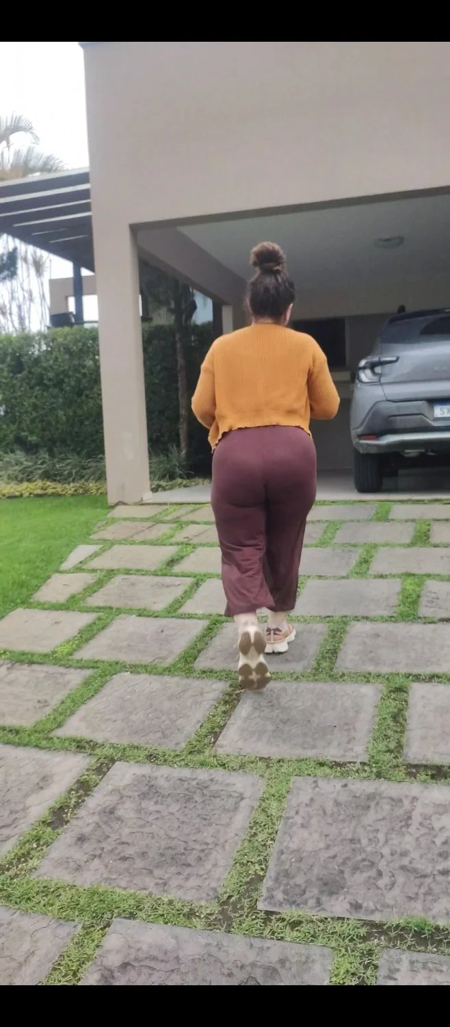 Coroa rabuda com calça socada no rabao image 4