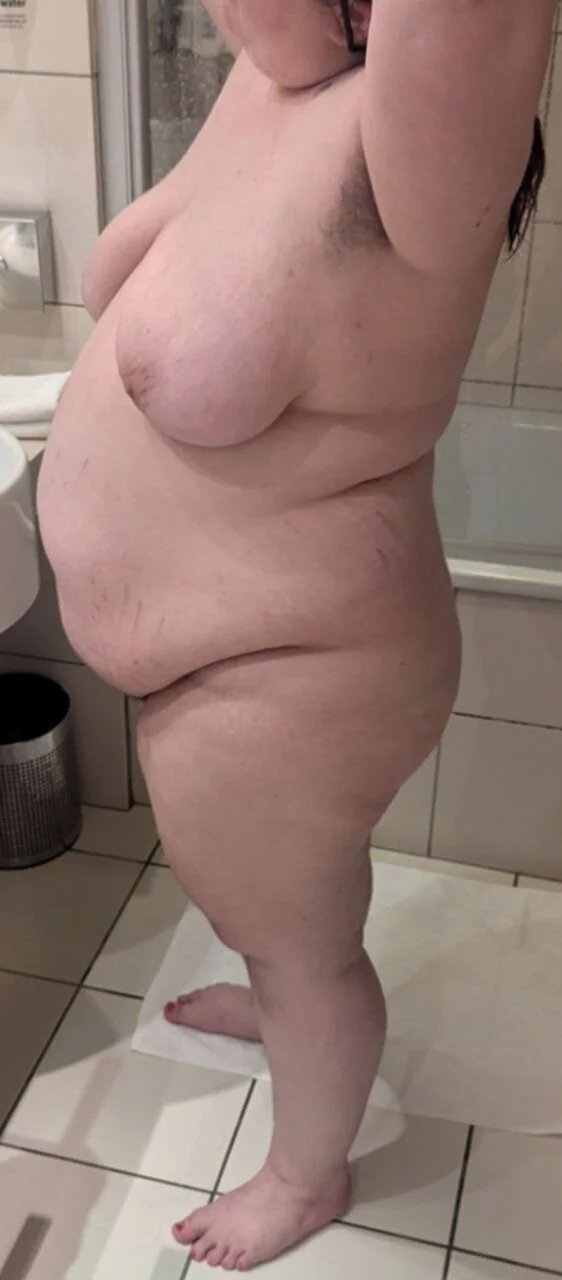 26yo 260 pound piggy Charlotte 38DD saggy tits image 10