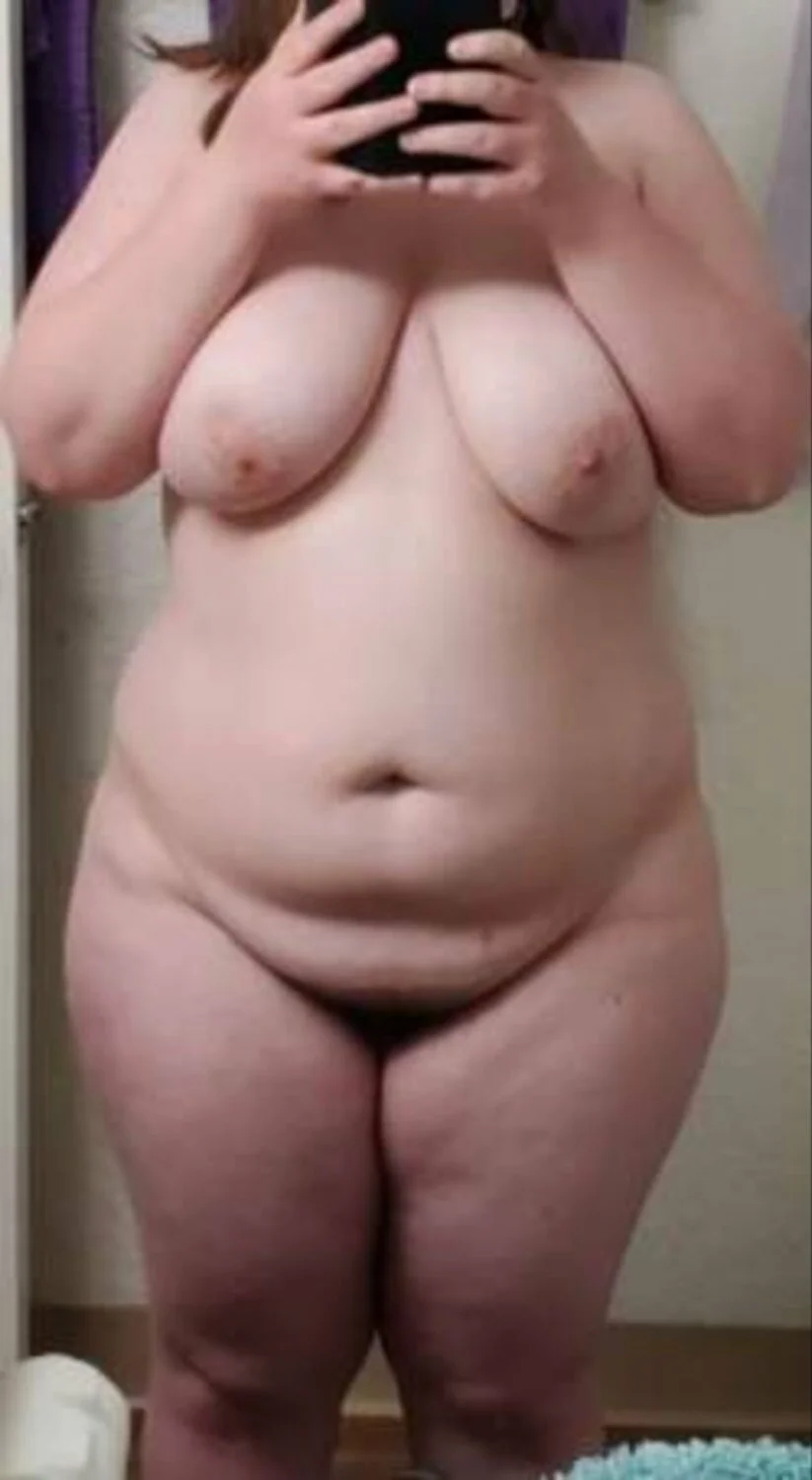 26yo 260 pound piggy Charlotte 38DD saggy tits image 7